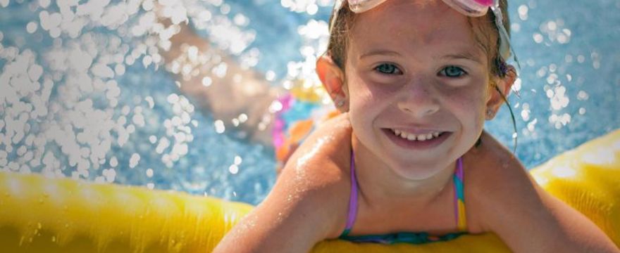 Jak nauczyć dziecko pływać? - PORADY EKSPERTA