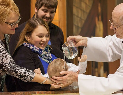 baptism-644267_640.jpg