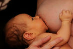 breastfeeding-841506_640.jpg